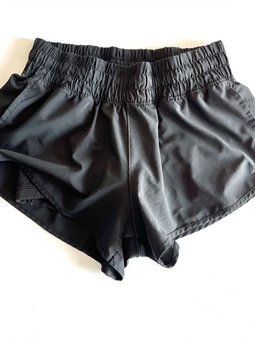 offline by aerie black flowy shorts XXS low rise real good pockets athletic line